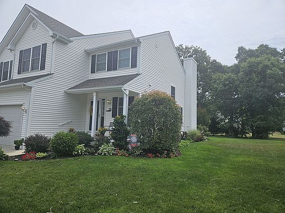 3rd image of 25 Kay Dr