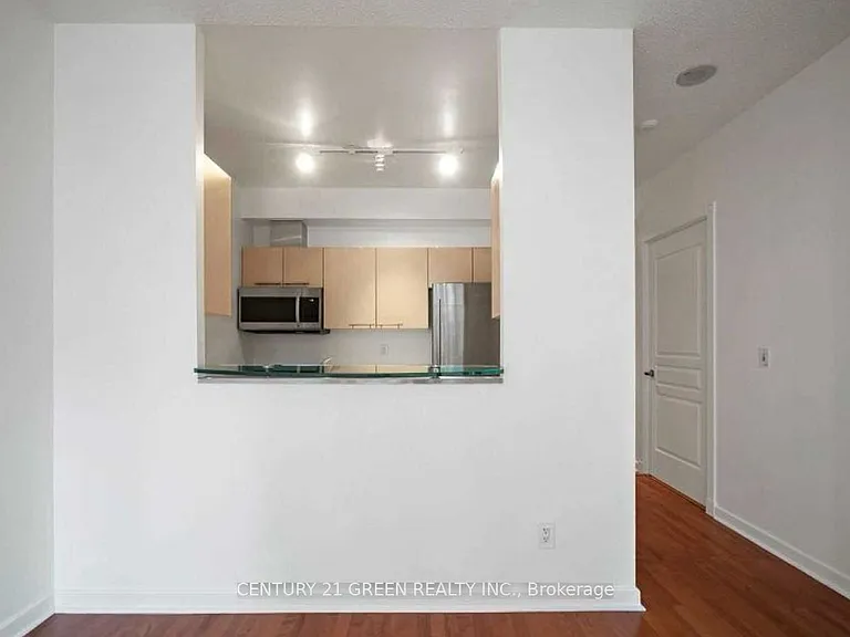 438 Richmond St W #819 — Photo 9