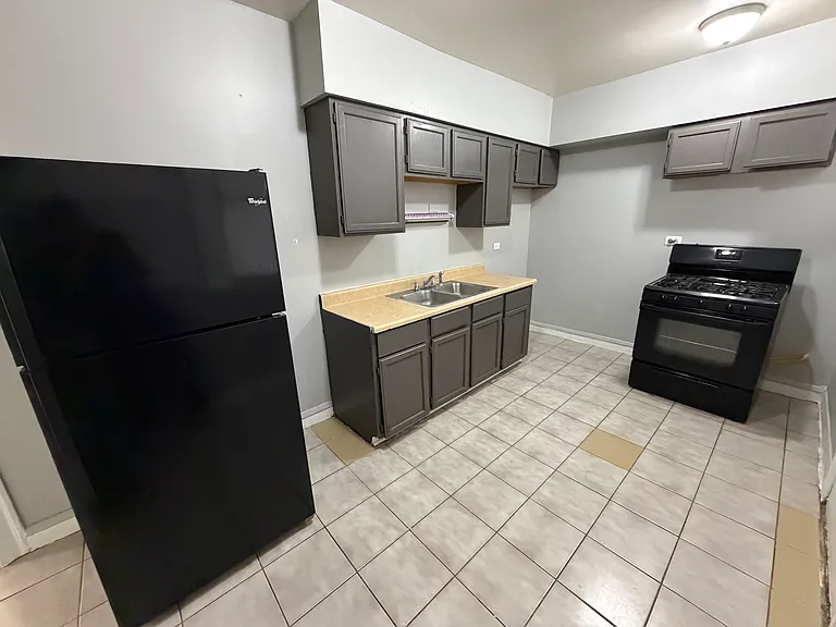 8600-04 S Paulina St #2 — Photo 5