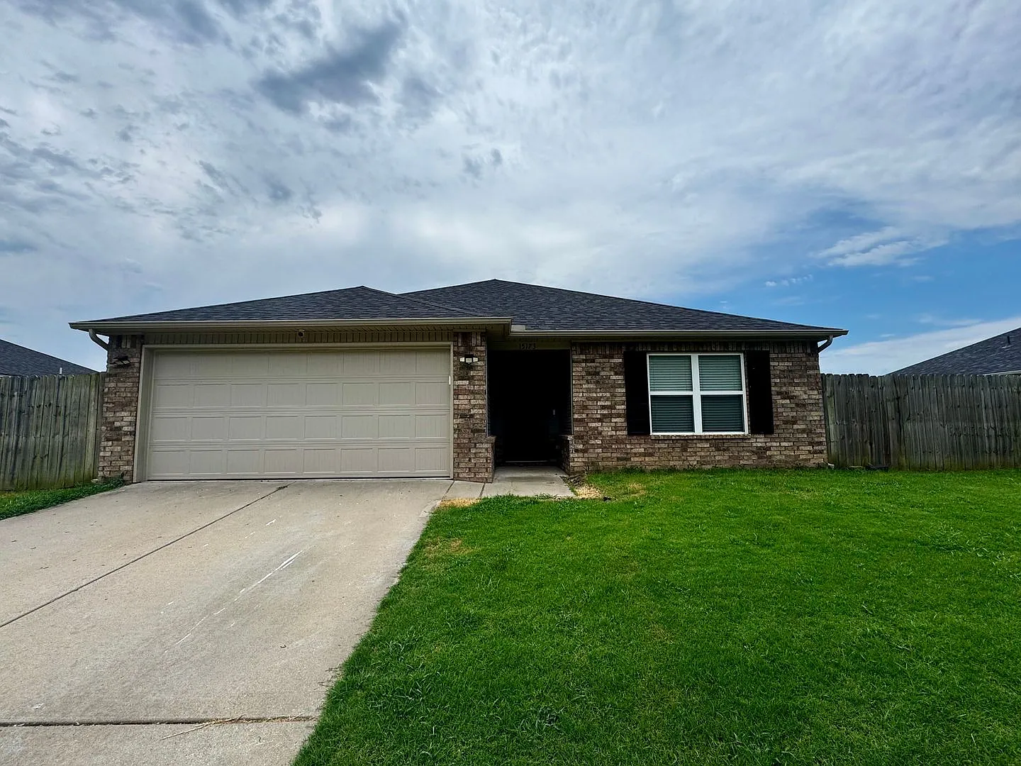 Charming 3-Bedroom Home With Fenced Yard & Fire Pit In Garfield! **Move In Specail Available** — Photo 1