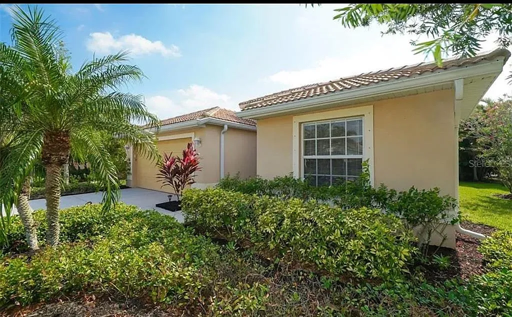 2 bed, 2.0 bath, 1931 sqft, $2,700 — Photo 4
