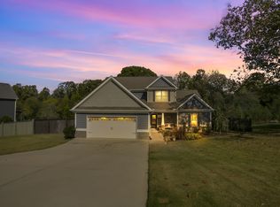 70 Summerlyn Dr, Hiram, GA 30141