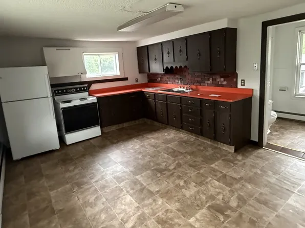 395 Main St #1, Gorham, NH 03581