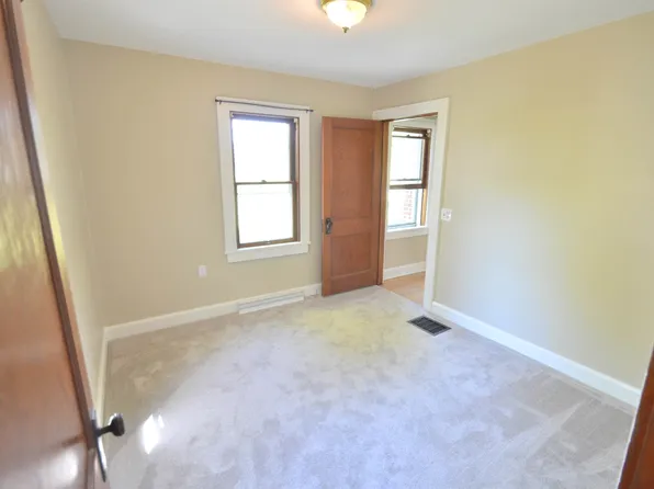 1979 Wakefield Ave, Poland, OH 44514
