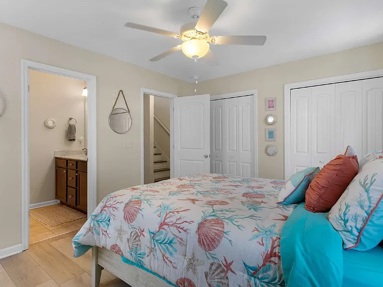 212 Bridgeview Ct #A — Photo 24