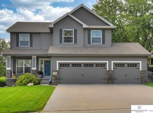 5716 S 170th St, Omaha, NE 68135