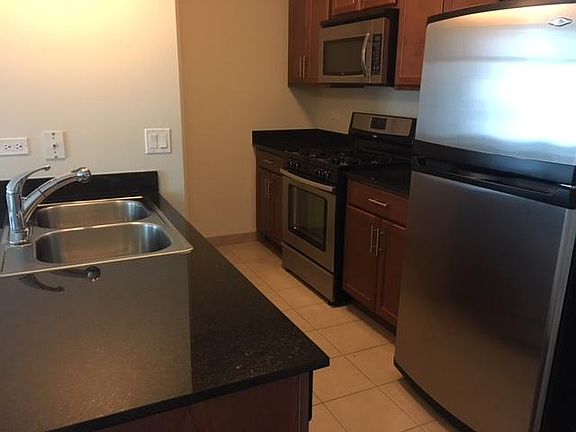 4th image of 385 N Jefferson St #W2809