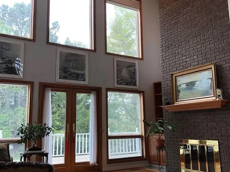 1010 Kingsway Dr — Photo 27