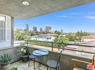 9836 Vidor Dr APT 302, Los Angeles, CA 90035