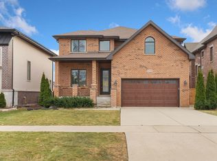 8709 W Sunset Rd, Niles, IL 60714