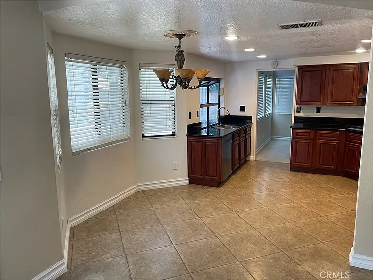 10190 Saddlehill Ter — Photo 14