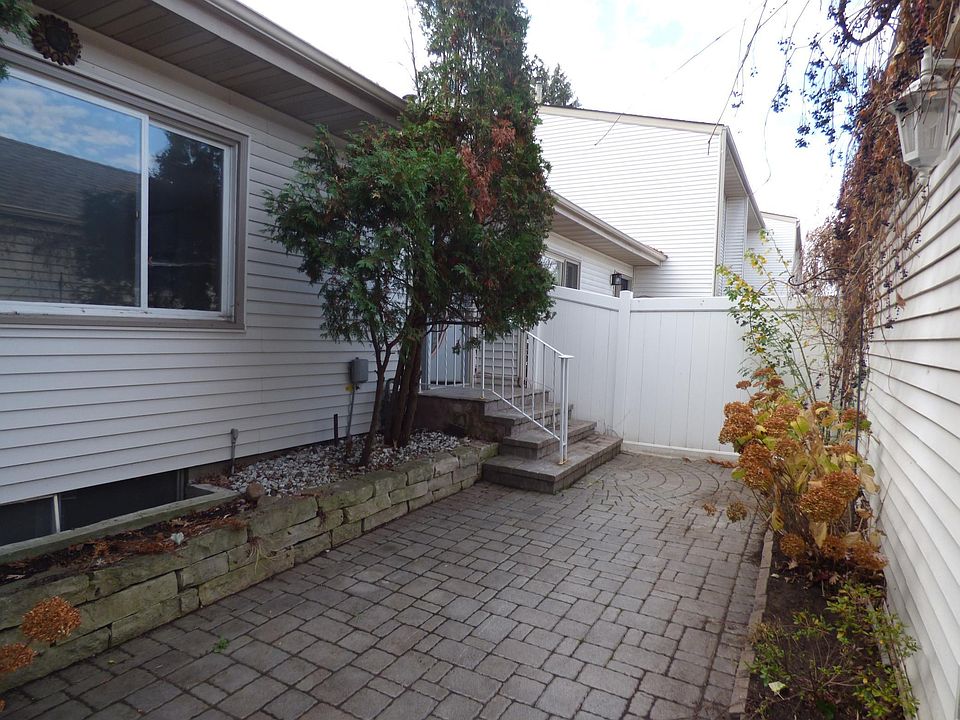 1st image of 1564 S Oberlin Cir NE