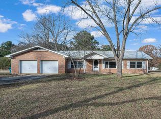 935 Pinewood Ave, Bessemer, AL 35023