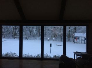 8 Sage Field Ln, Latham, NY 12110