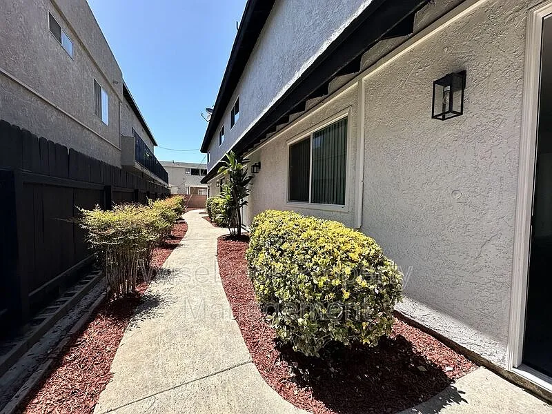 1 bed, 1.0 bath, 590 sqft, $2,095 — Photo 4