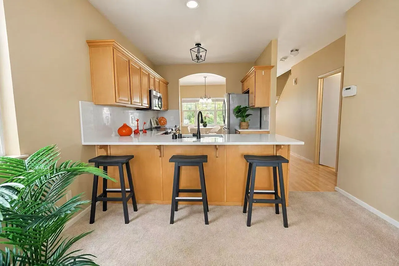 3 bed, 2.5 bath, 1608 sqft, $2,950 — Photo 1