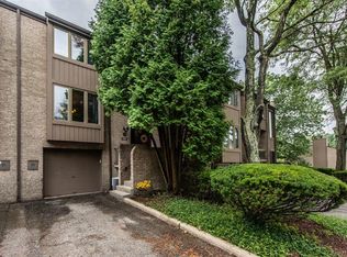 122 Locust Ct, Pittsburgh, PA