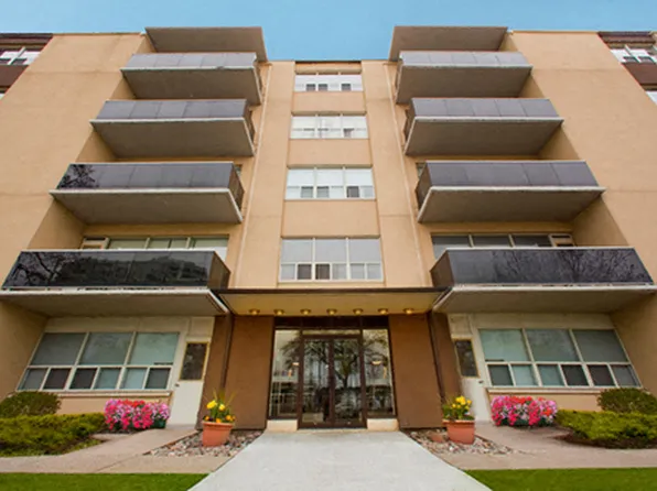 300 Saint Clair Ave W, Toronto, ON M4V 1S4