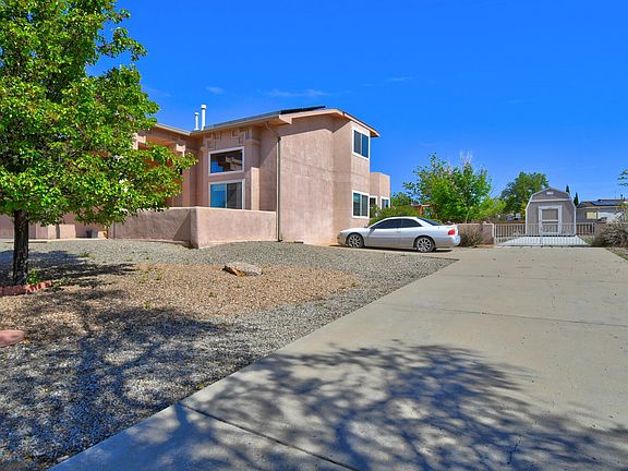 2nd image of 2524 Manzano Loop NE