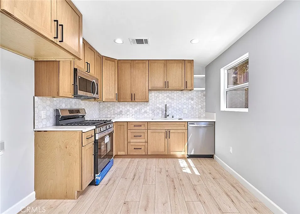 1 bed, 440 sqft, $2,200 — Photo 4