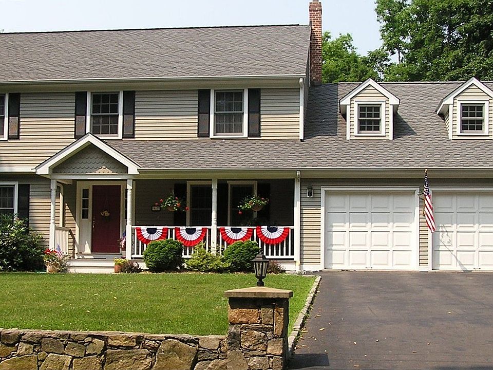 2nd image of 57 Cranbury Rd