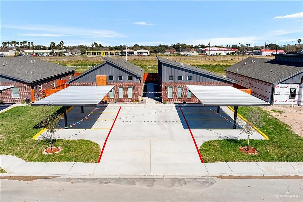 2 bed, 2.0 bath, 1000 sqft, $1,250 — Photo 1