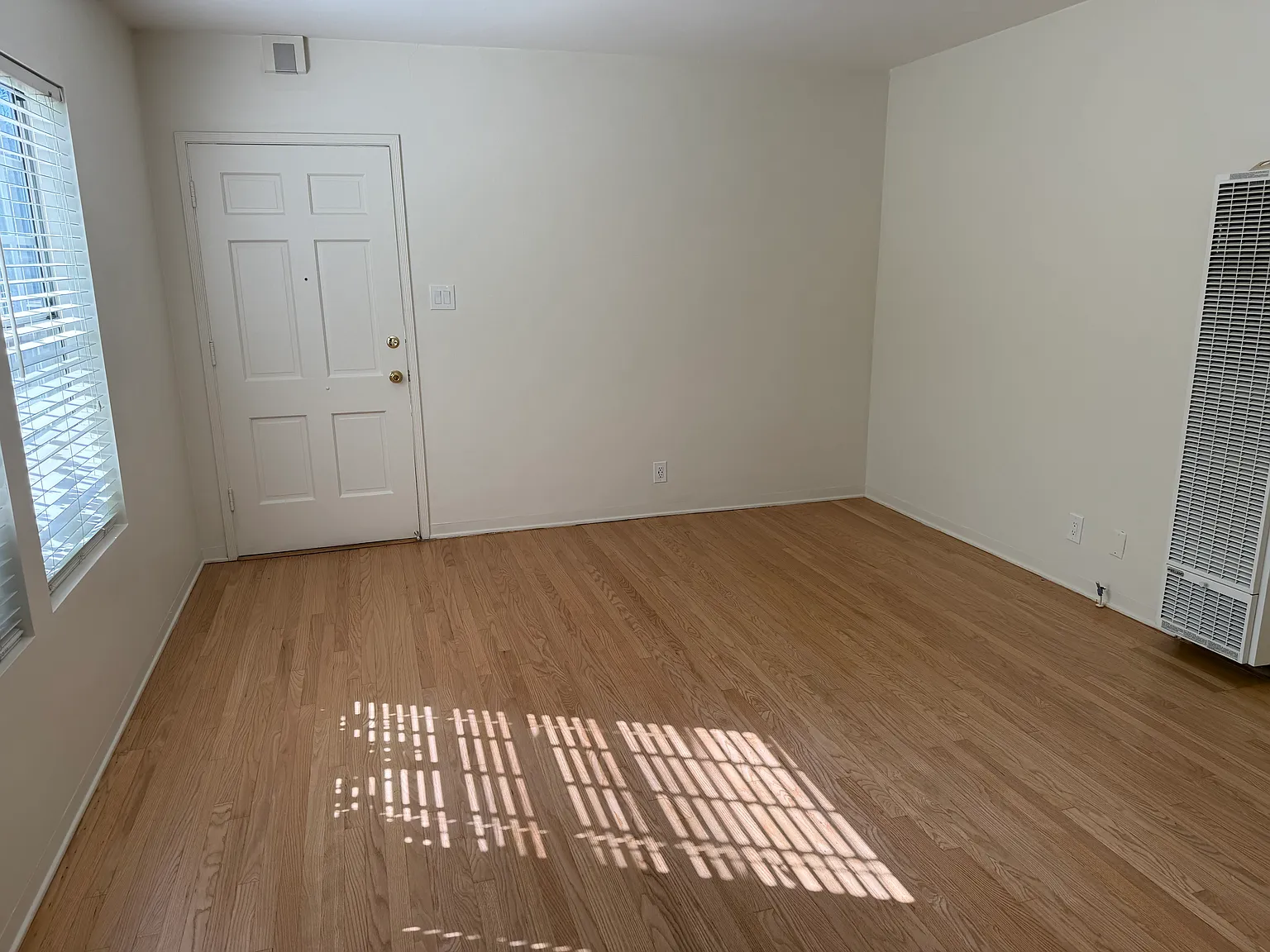 1 bed, 650 sqft, $1,900 — Photo 3