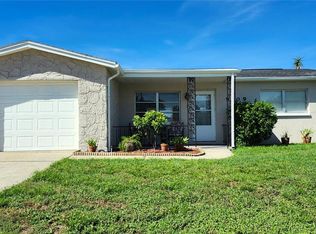 9709 Lakeside Ln, Port Richey, FL 34668