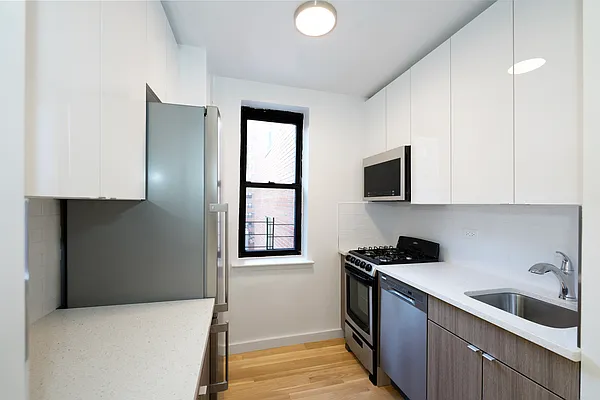 Rented by Buchbinder & Warren | media 4