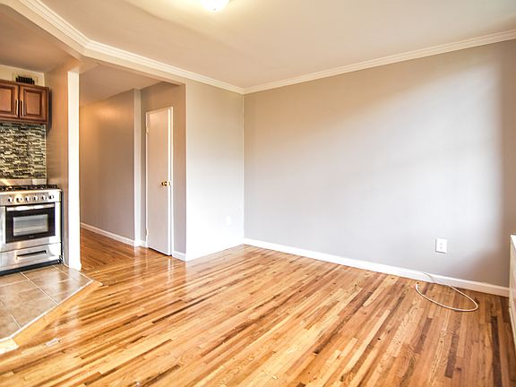 3rd image of 164 W 141st St #5PP