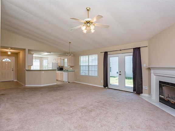 2nd image of 619 Desert Oak Dr