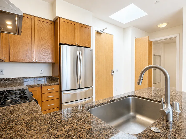 1020 Jackson St #606 — Photo 11