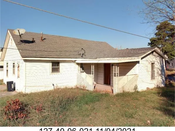 4939 Reidland Rd, Paducah, KY 42003