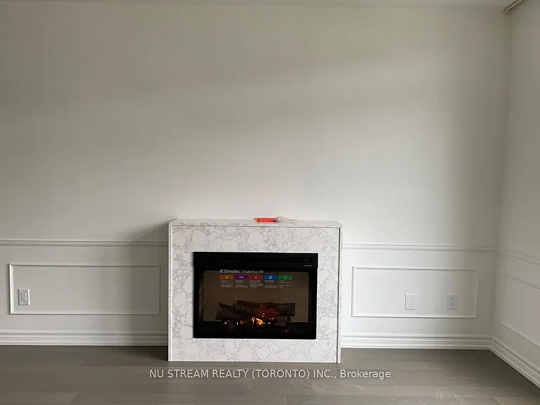 76 Village Pkwy — Photo 8