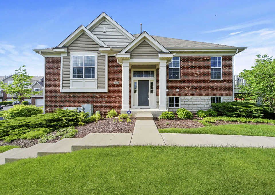 1st image of 2514 Dunraven Ave