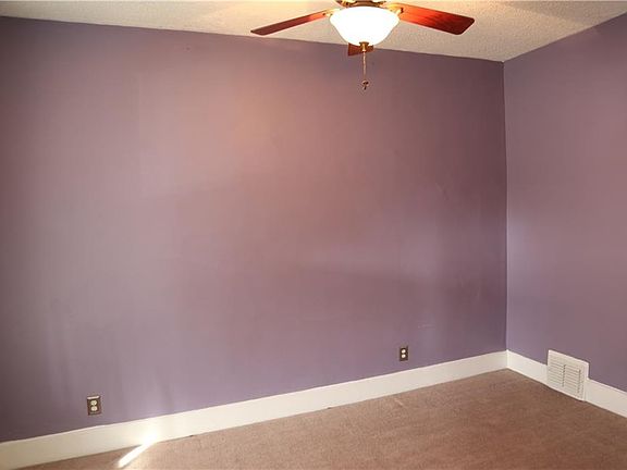 5th image of 913 S Villa Ave