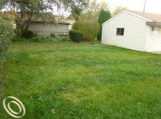11709 Danforth Dr, Sterling Heights, MI 48312