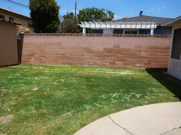 8943 Kittyhawk Ave — Photo 16