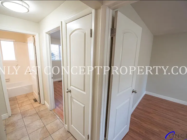 100 S Orchard Dr — Photo 1