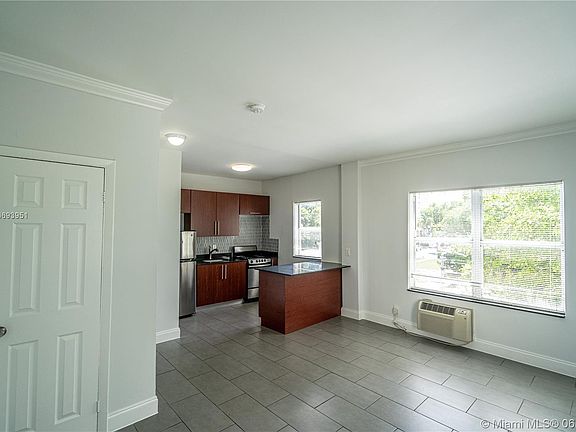 2nd image of 437 NE 29th St #3