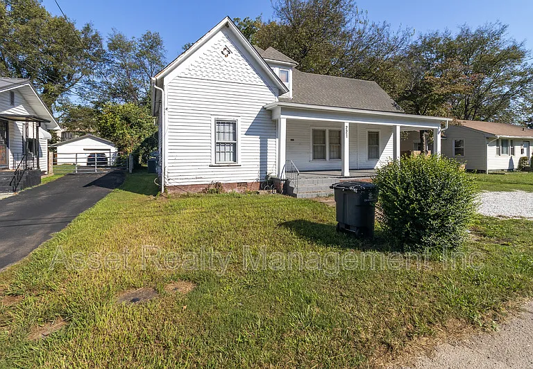 221 Hawthorne Ave #2 — Photo 4