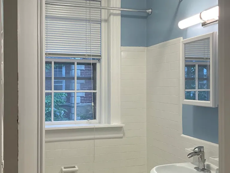 4 Washington Ave #5 — Photo 10