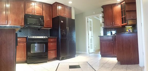 3rd image of 106 Crescent Dr