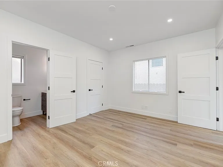 1090 Loma Dr — Photo 27