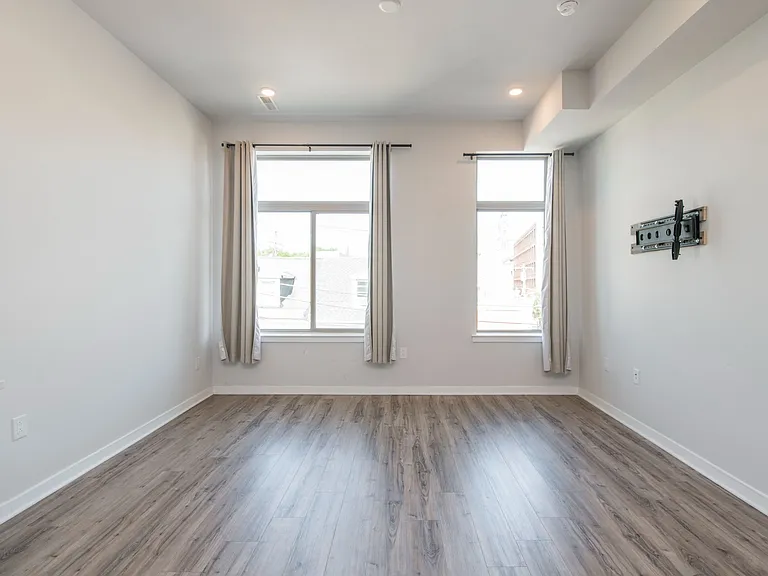 1143 N 3rd Street — Photo 35