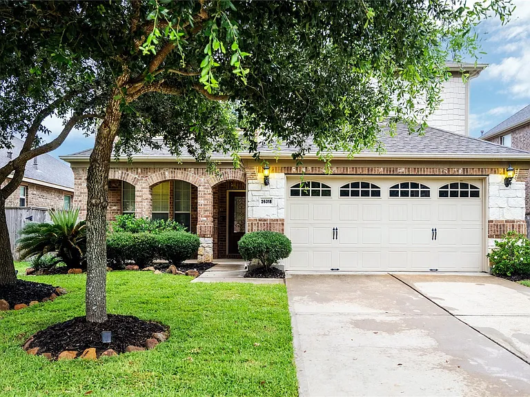 26318 Cedar Pine Dr — Photo 2
