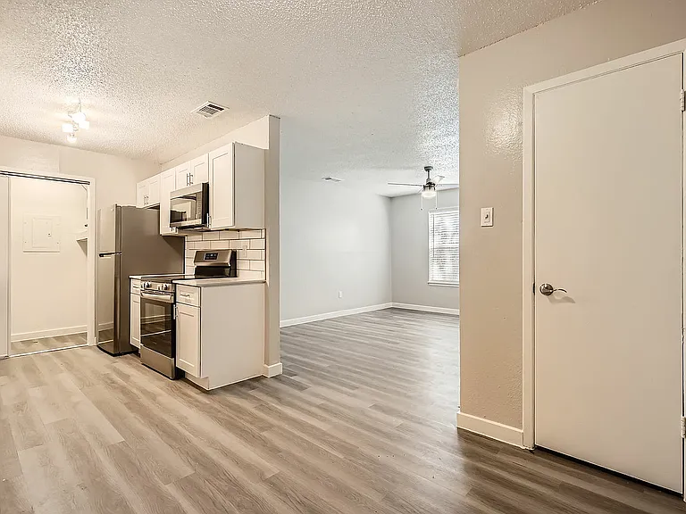 Rise Hillcrest — Photo 33