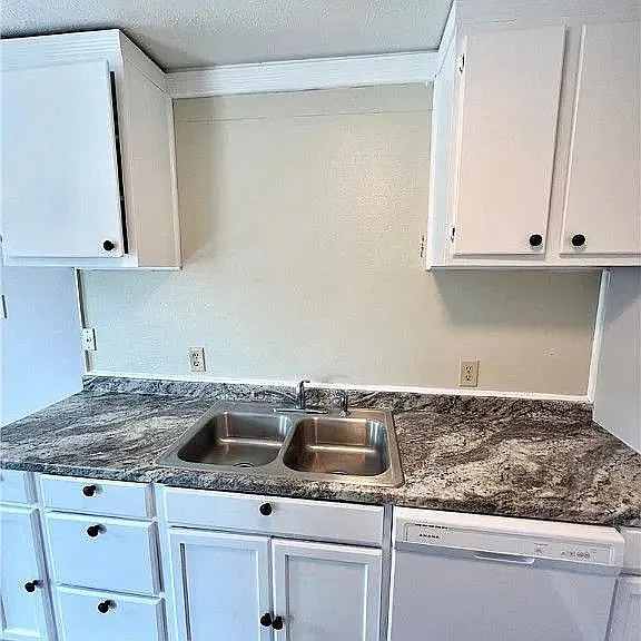 316 Manuel Dr #B — Photo 12