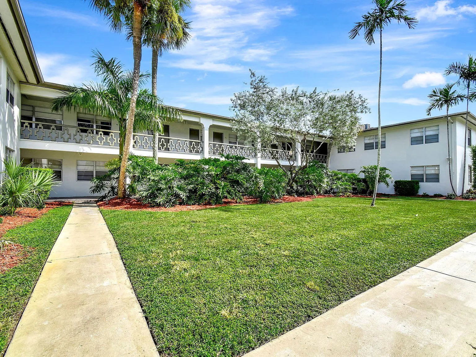 Eden House - 3601 Van Buren St Hollywood, FL 33021 — Photo 4