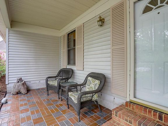 2nd image of 5705 Simon Ct